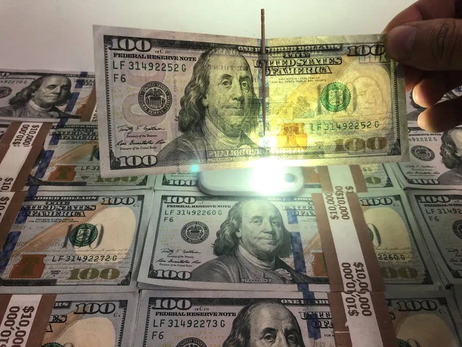 $1,000 Starter Bundle in $100s